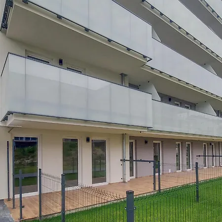 Gorgeous In سيانوزيتي